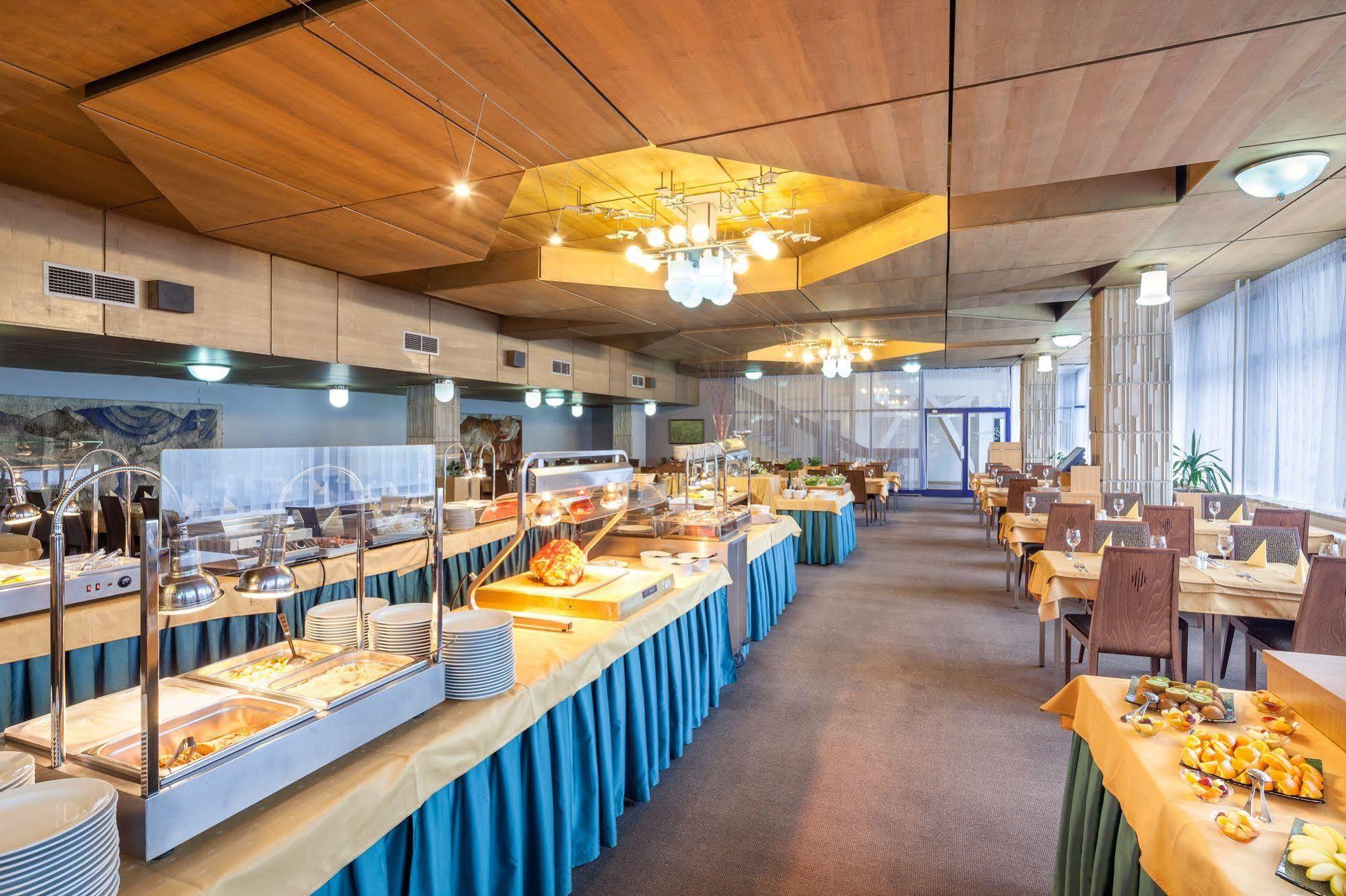 Hotel Horizont Пец-под-Снежкой Экстерьер фото